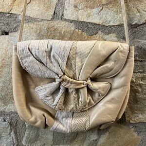 Vintage 1980s Morris Moskowitz Cream & Tan Leather Shoulder Bag